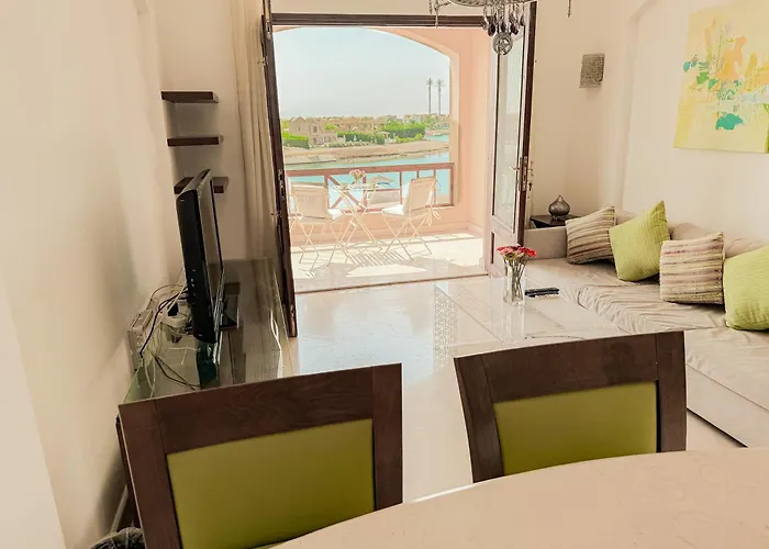 Nayah Stays, El Gouna Lagoon Terrace -one Bedroom * Hurghada