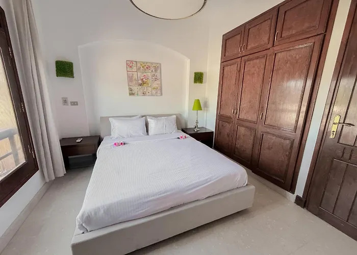 Nayah Stays, El Gouna Lagoon Terrace -one Bedroom Apartment *